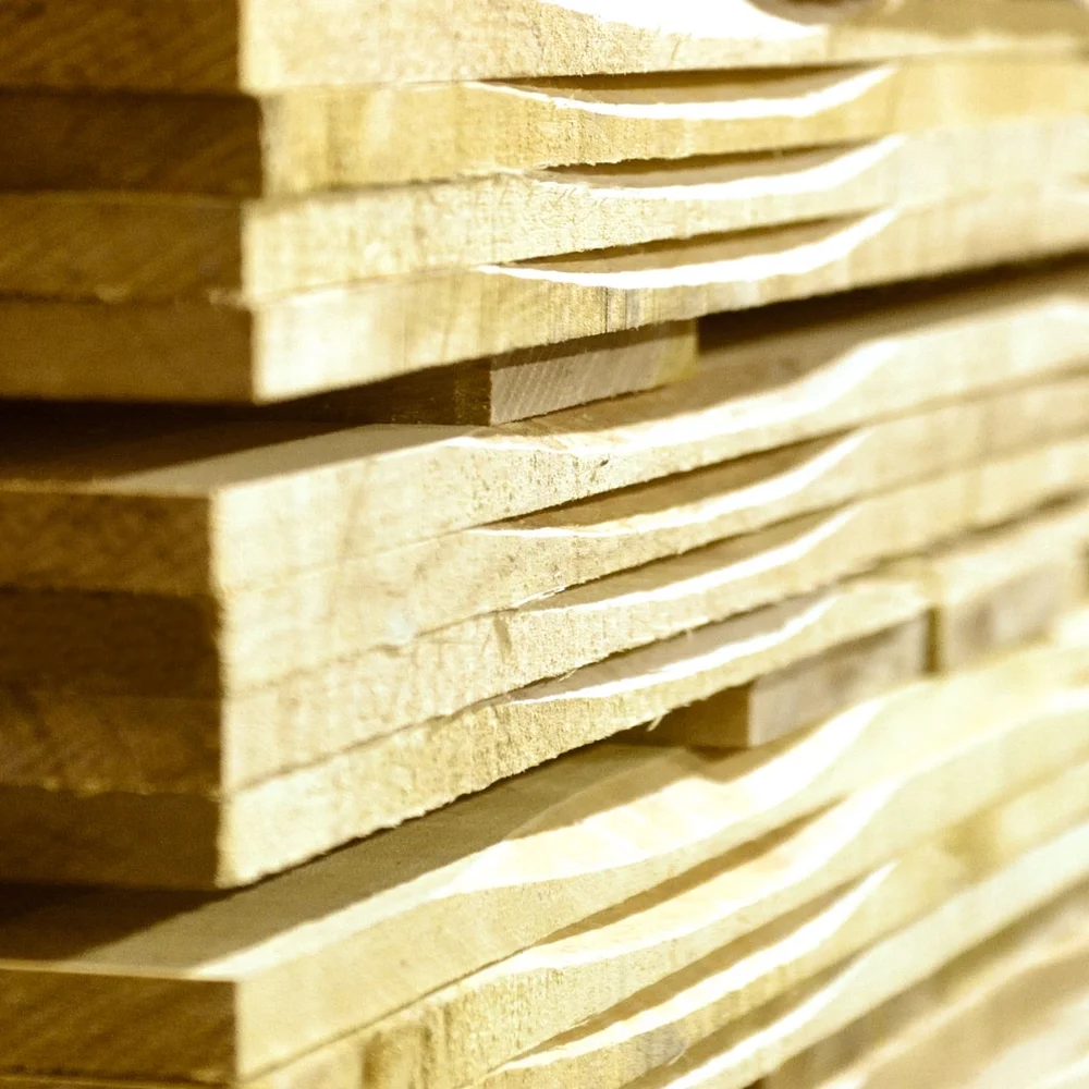 Tablas de madera apiladas